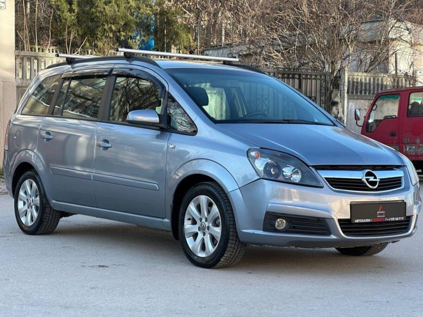 Opel zafira 2006