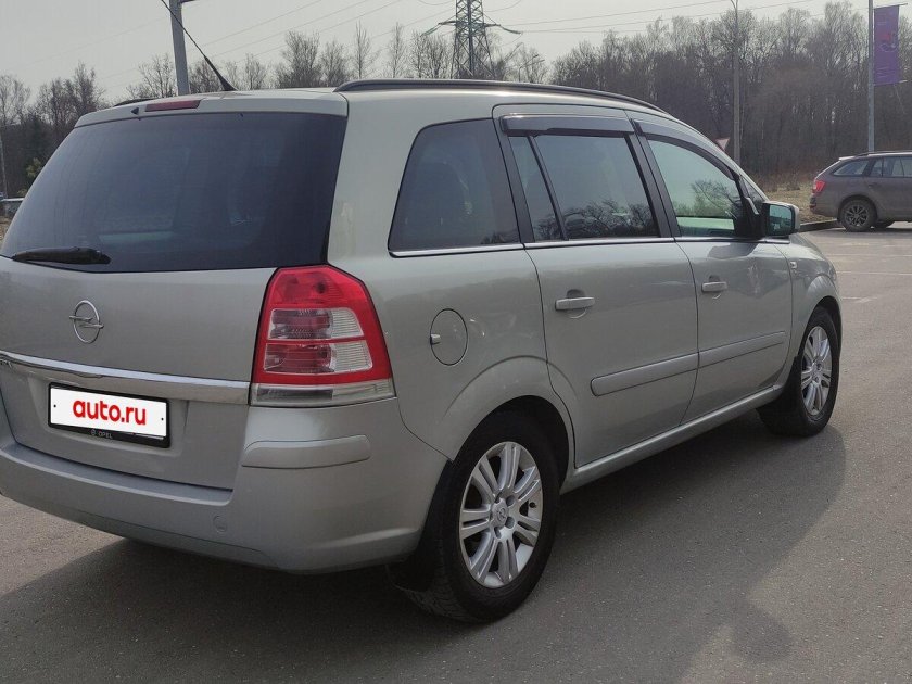 Опель зафира b