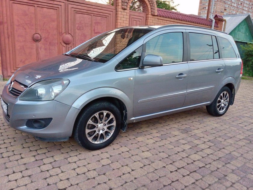 Opel zafira 2011