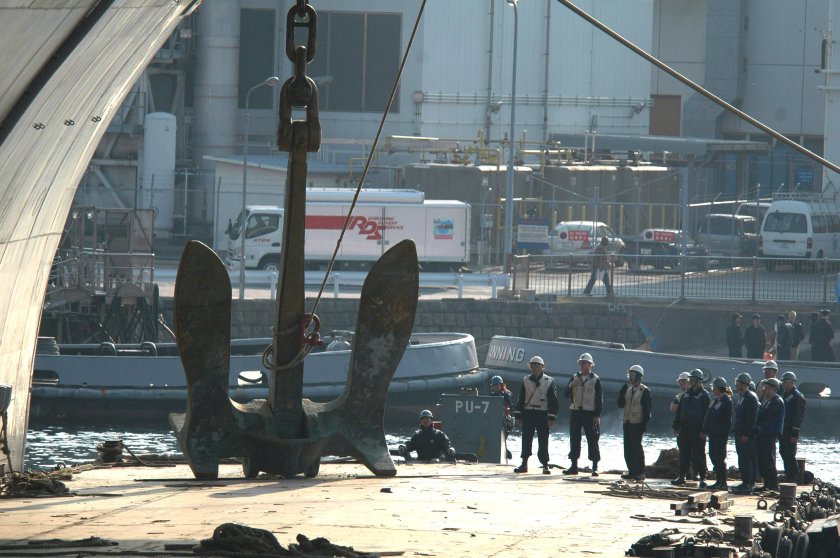 Якорь авианосца