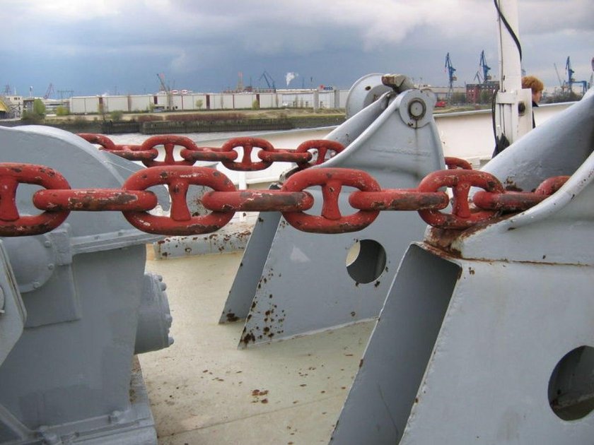 КОНТРФОРС якорной цепи