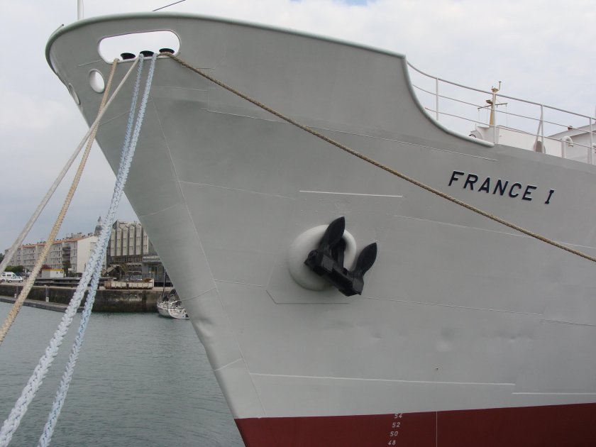 Якорный клюз