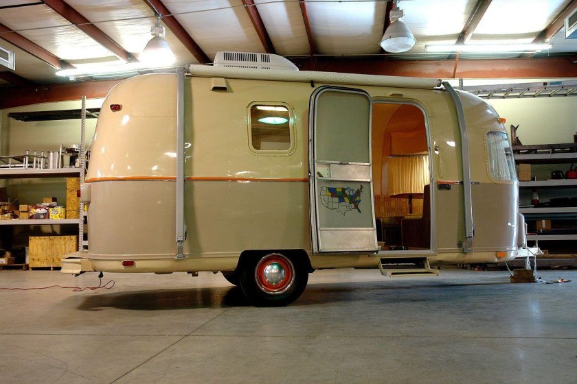 Американский кемпер Airstream