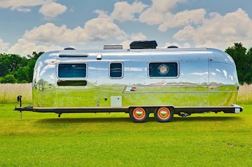 Автодом Airstream