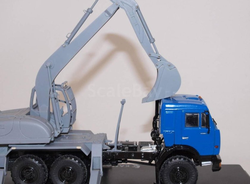 UMG e195a экскаватор