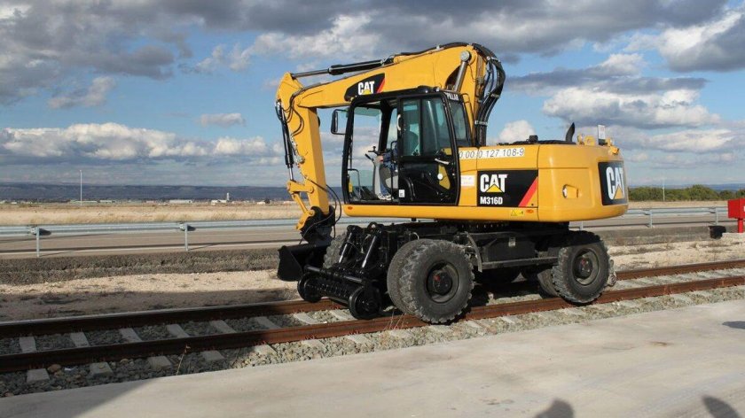 Железнодорожный экскаватор Colmar t2400fs