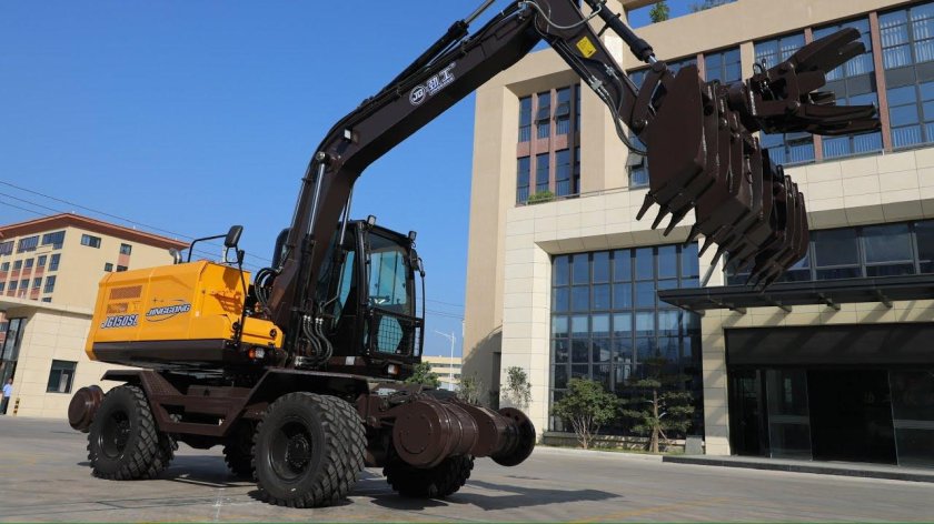 Полноповоротный экскаватор колесный