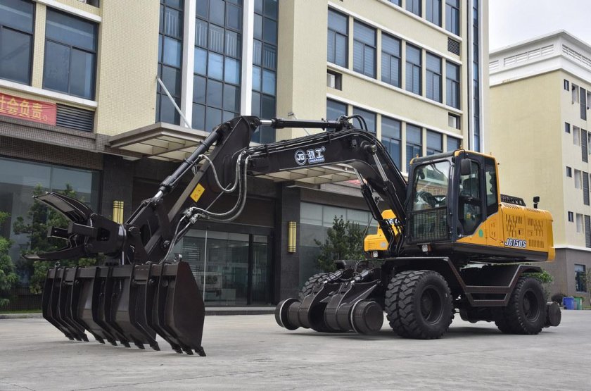 Экскаватор колесный