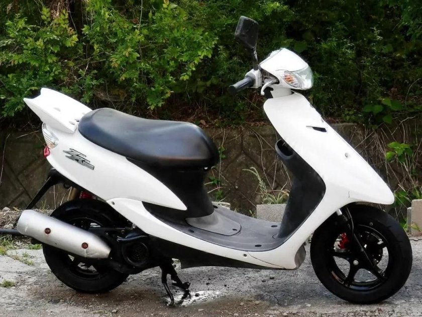 Yamaha jog sa 16 ZR Evolution