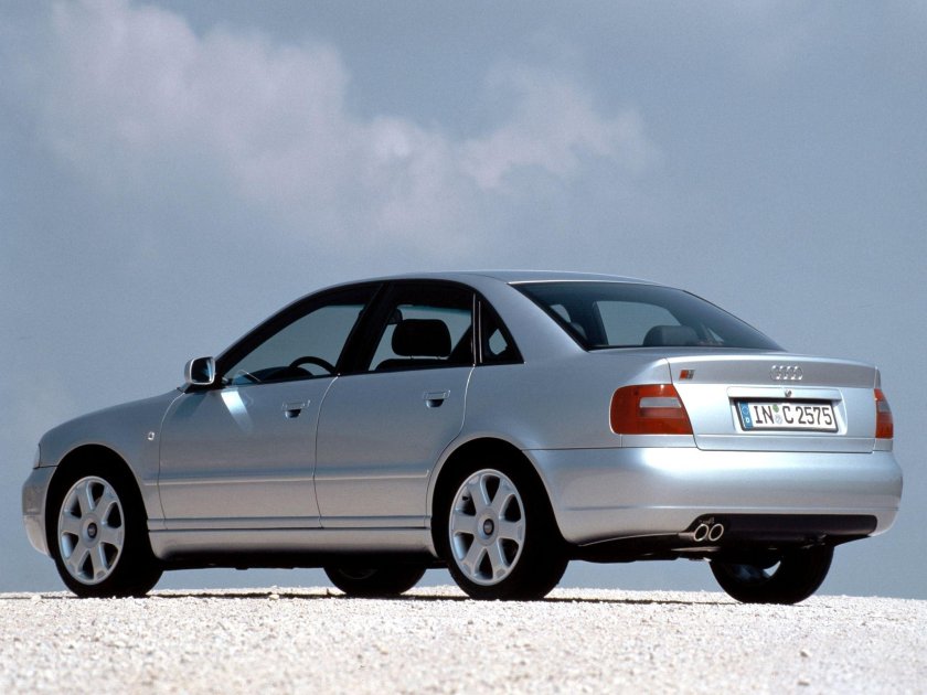 Audi a4 b5 s4
