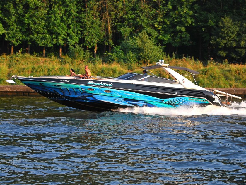 Катера и лодки