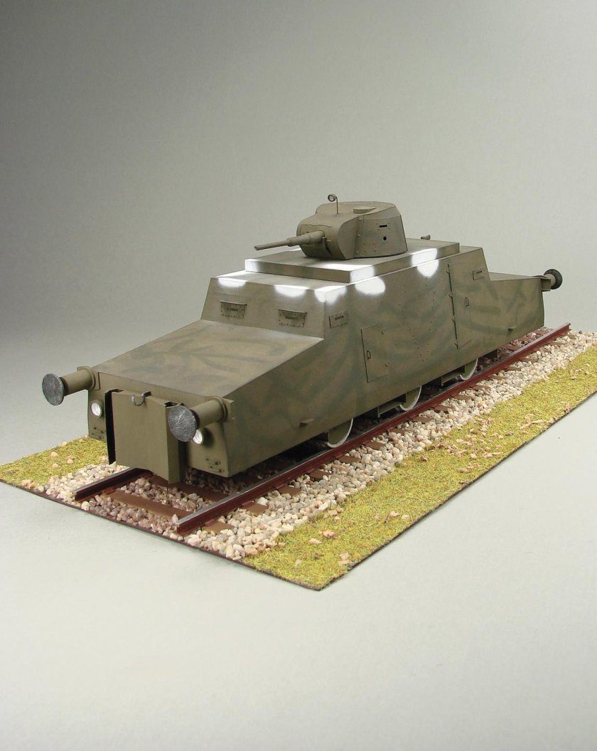 Бронедрезина БДТ-41