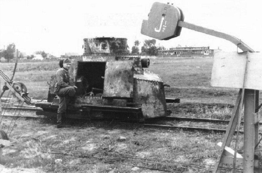 Бронедрезина БДТ-41