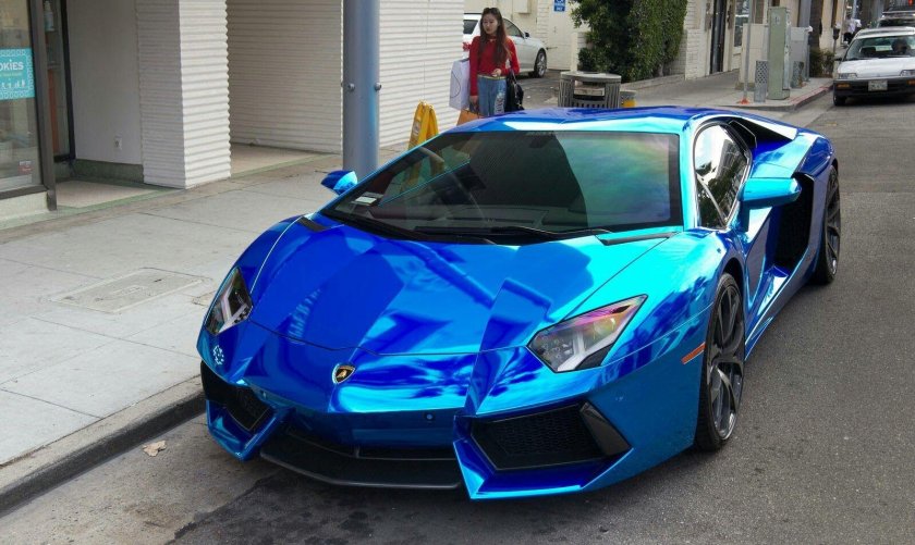 Lamborghini Aventador LP 700 синий