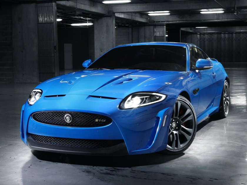 Ягуар XKR-S