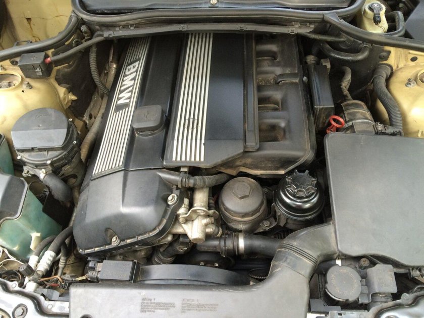 БМВ е46 2.2 бензин