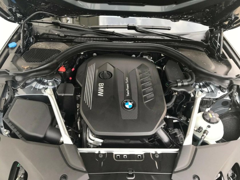 BMW g30 под капотом