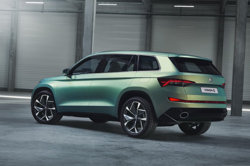 Шкода паркетник