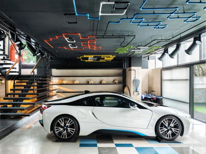 Современный гараж