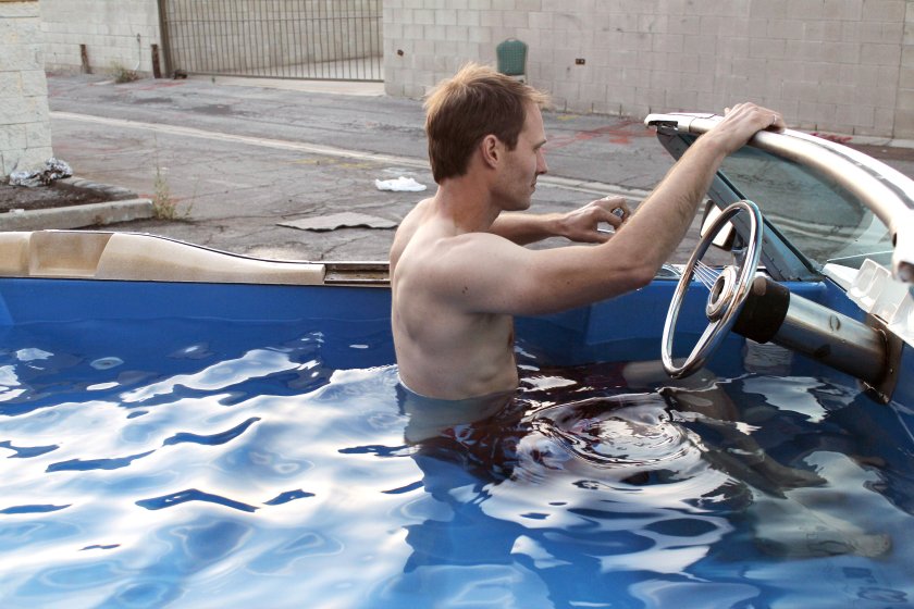 Бассейн в машине