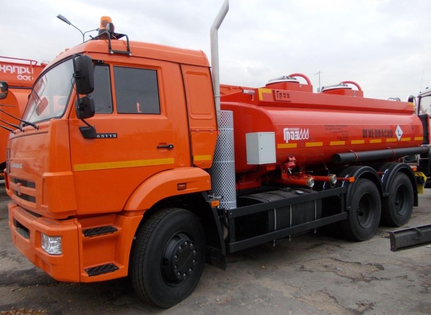 КАМАЗ 65115 бензовоз