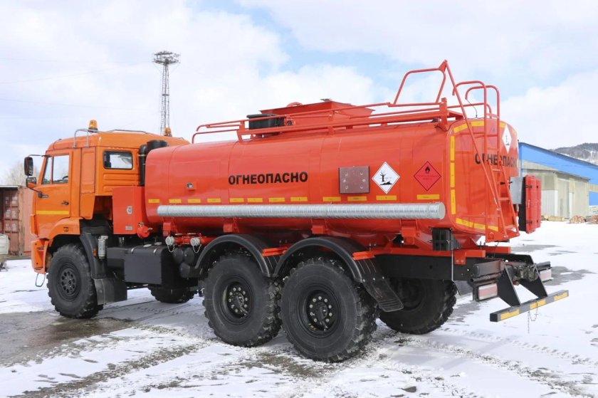 Автотопливозаправщик АТЗ-16 УЗСТ 6619-68 на шасси КАМАЗ 65224-53