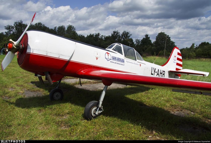 Самолет як 52