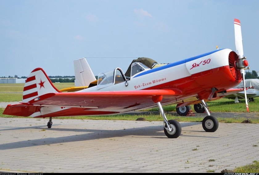 Яковлев як-50 (як-52)