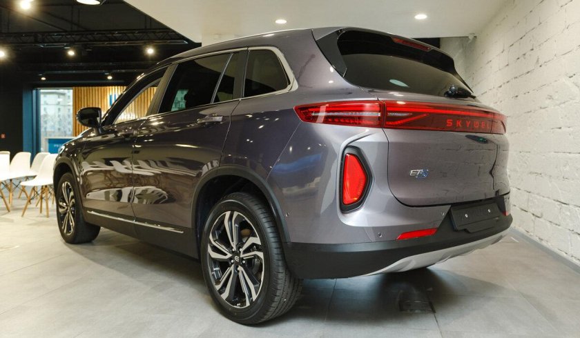 Электро кроссоверы 2022