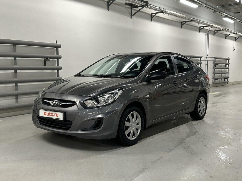 Серый хендай солярис