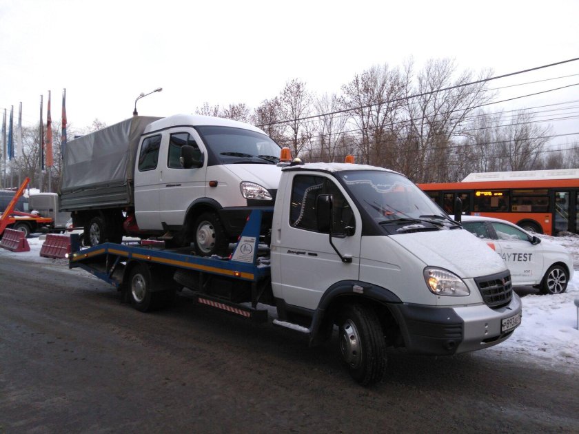 Эвакуатор Валдай со сдвижной платформой