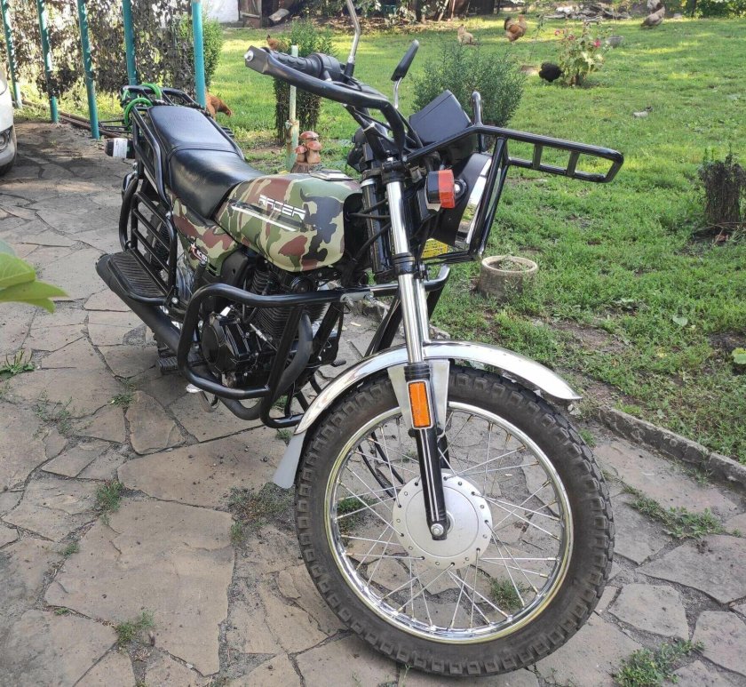 Мотоцикл рейсер турист 150 кубов