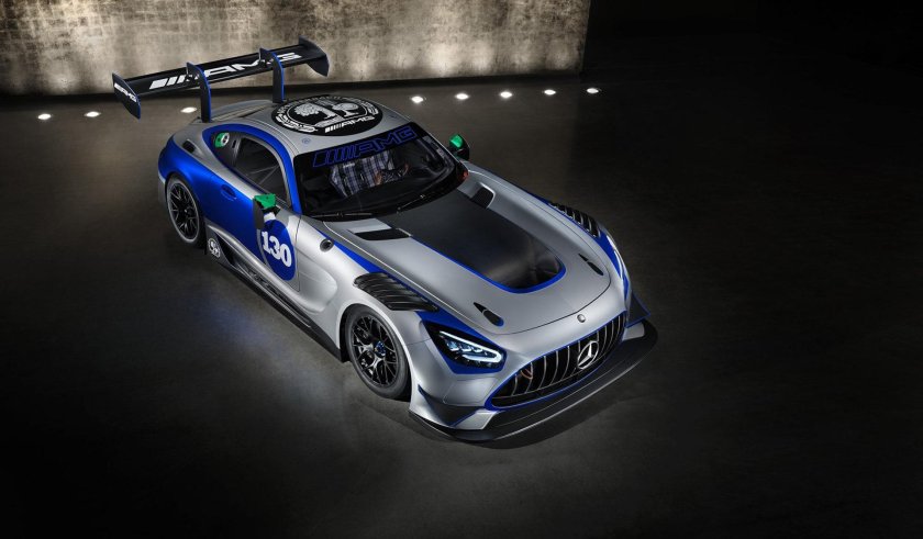 Mercedes benz amg gt 3