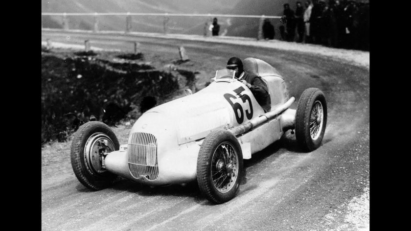 Mercedes-Benz w25 Silver arrow (1934)