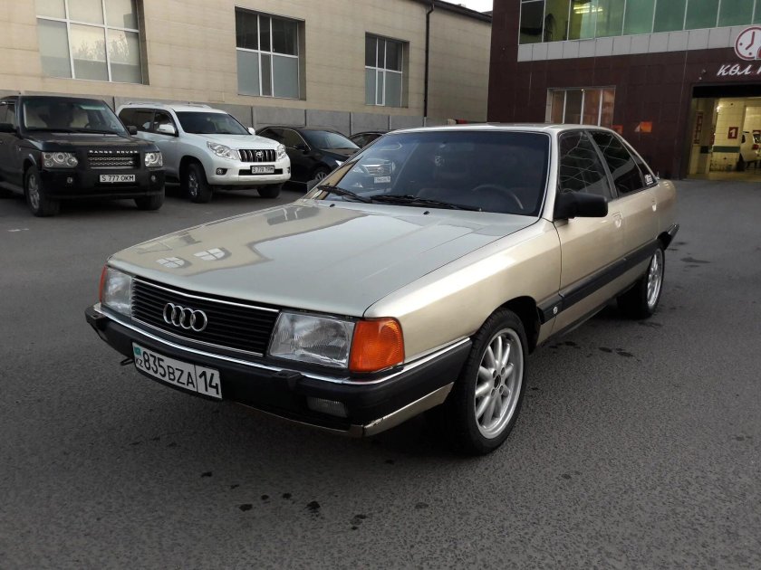 Ауди 100 1990