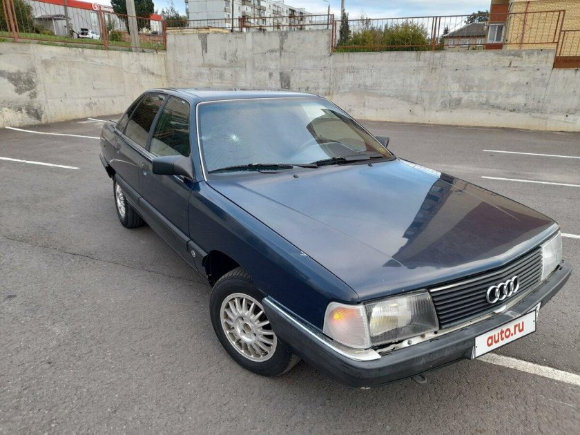 Ауди 100 44 кузов темно синяя