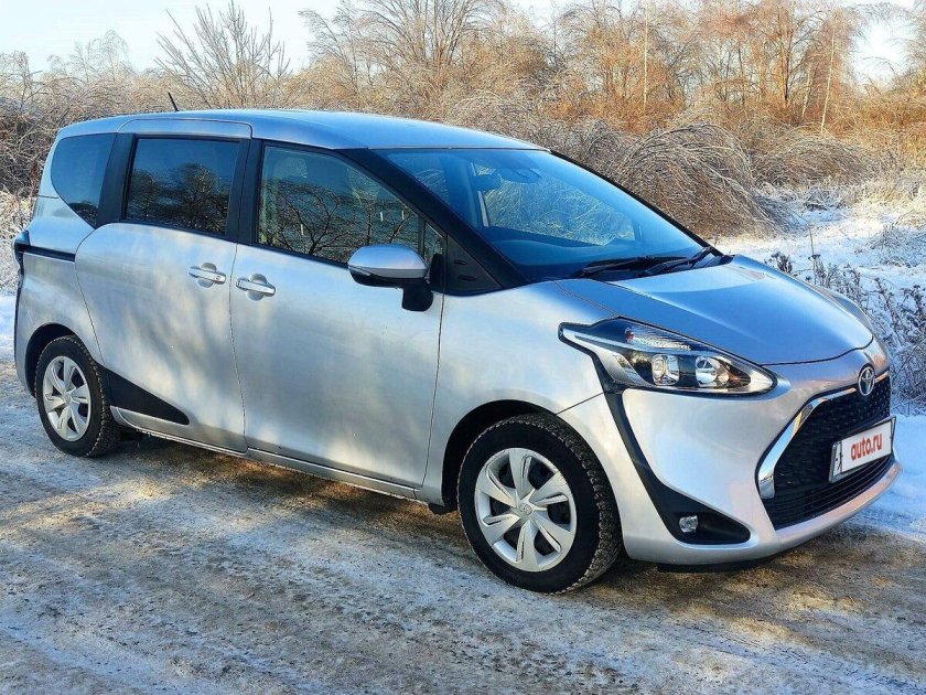 Тойота Sienta купить