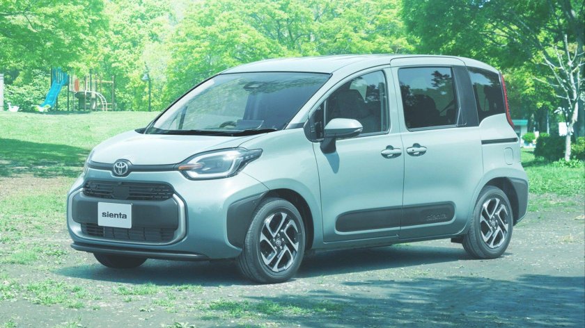 Тойота Сиента 2023