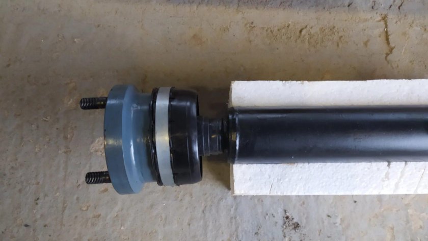 Вал карданный передний Wall Hover h3/h5 на шрусах