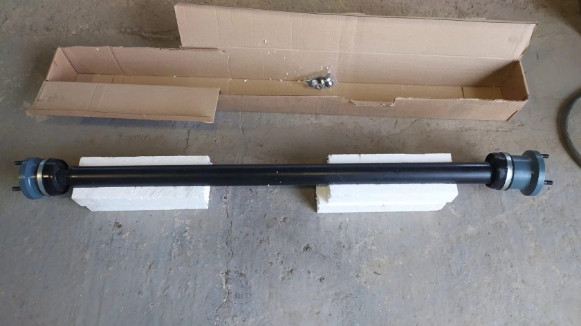 Вал карданный передний Wall Hover h3/h5 на шрусах