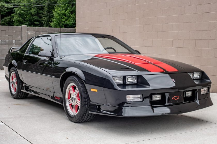 1985 chevrolet camaro iroc-z