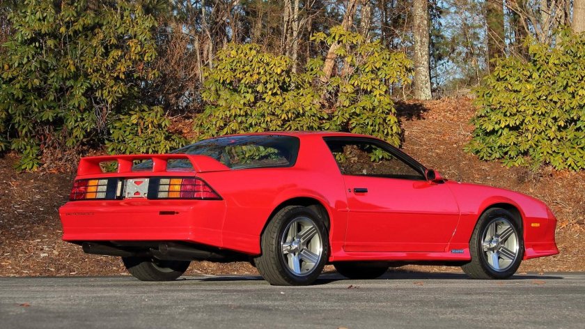 Chevrolet camaro z28 iroc-z