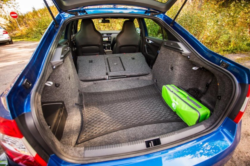 Багажник на Skoda Rapid 2014