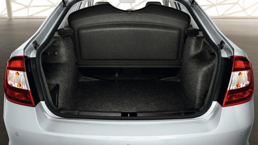 Шкода Рапид багажник