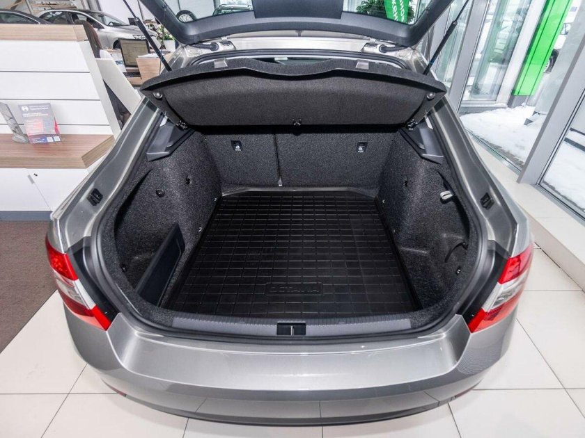 Skoda Octavia 2019 багажник