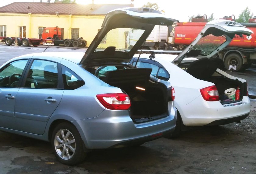 Гранта лифтбек багажник