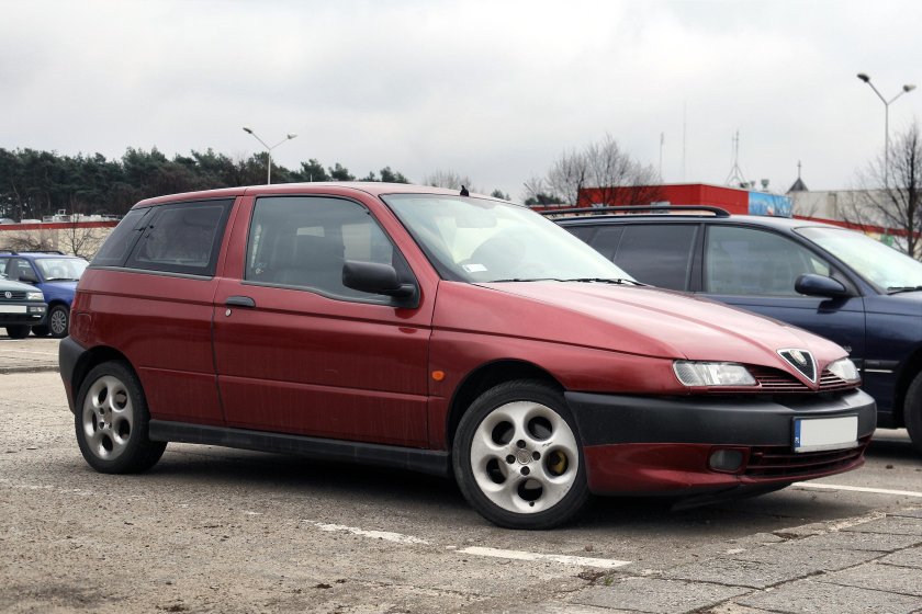 Alfa Romeo 145