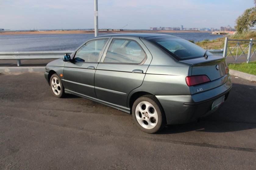 Alfa Romeo 146