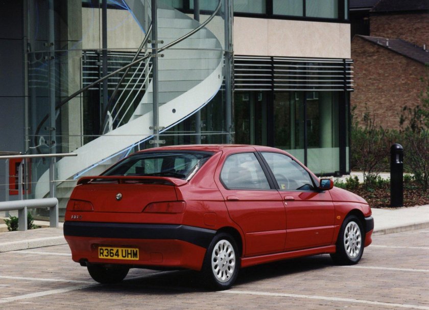 Alfa Romeo 145