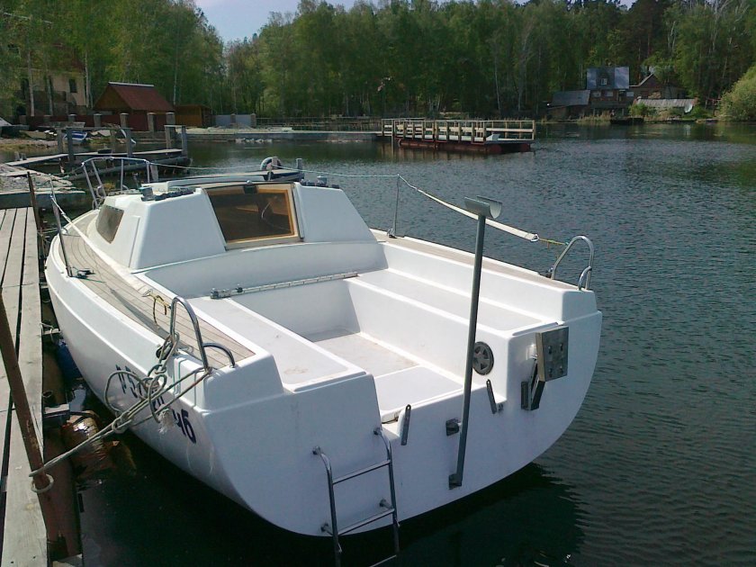 Парусная яхта Рикошет 550